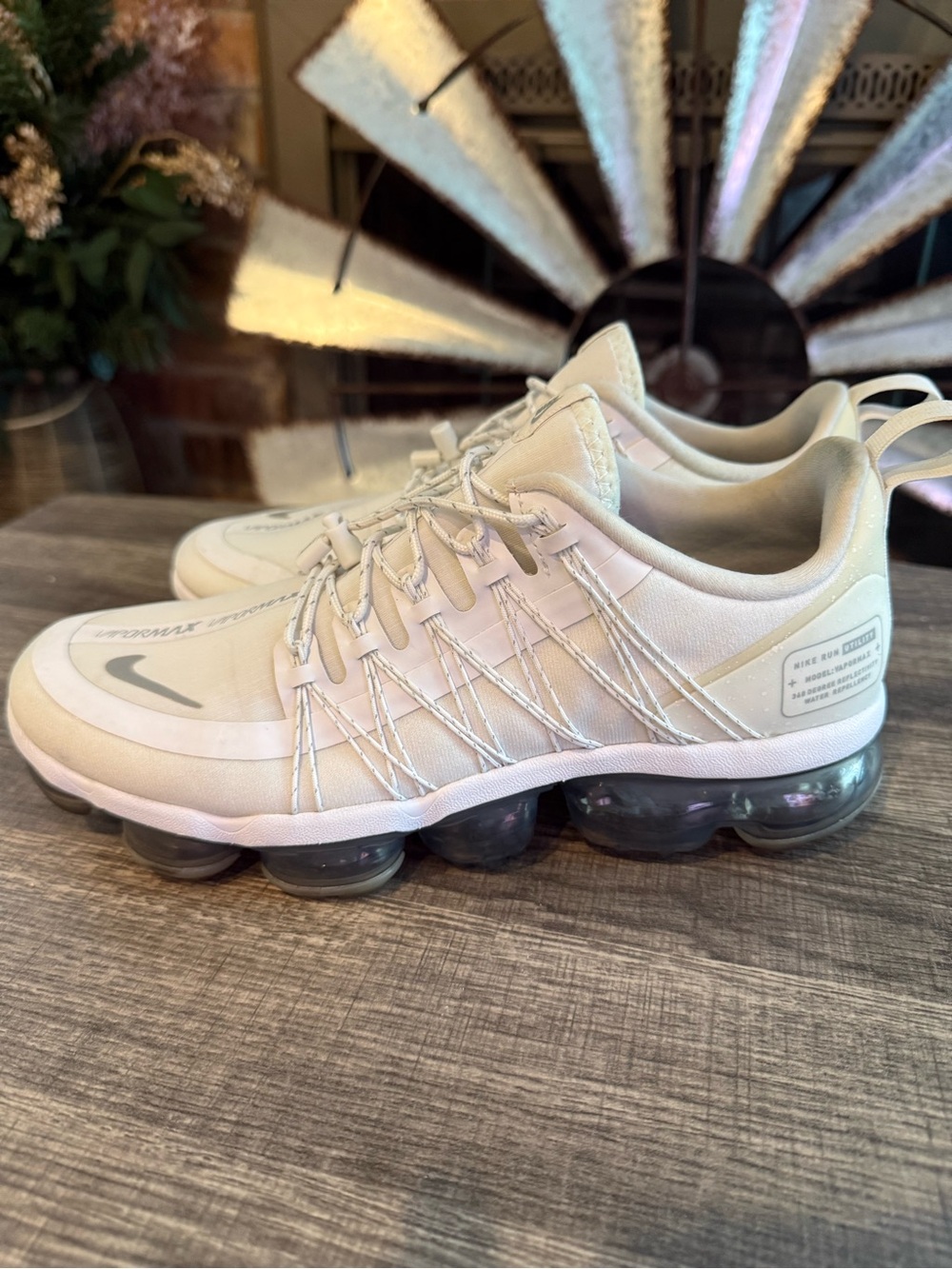 Nike Air VaporMax Run Utility White Reflect Silver Women’s 8 AQ8811-100